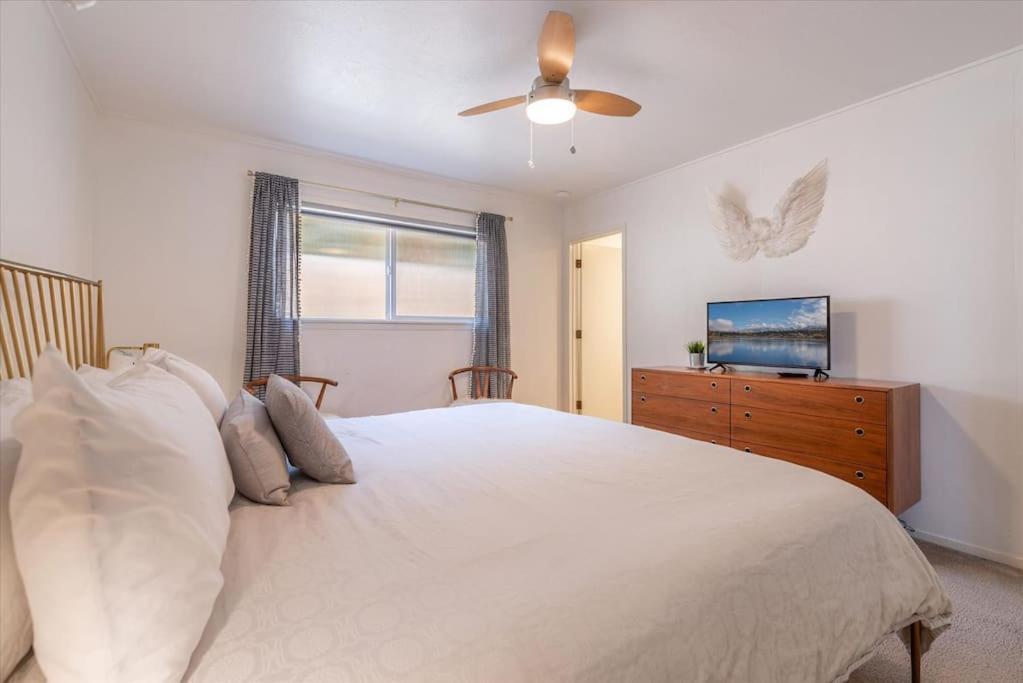 Lake Views, Pet-Friendly Cabin With Hot-Tub In King'S Beach Kings Beach Exteriér fotografie